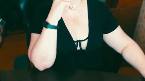 CharlotteXTasty online show from December 4, 11:30 am