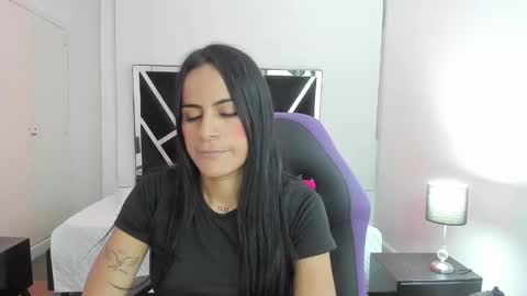 Snapshot of charlotthe_ee chatting on September 25, 7:17 pm online show from September 25, 7:17 pm