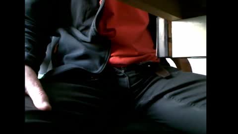 Snapshot of charly052 chatting on February 28, 3:48 pm charly052 online show from February 28, 3:48 pm