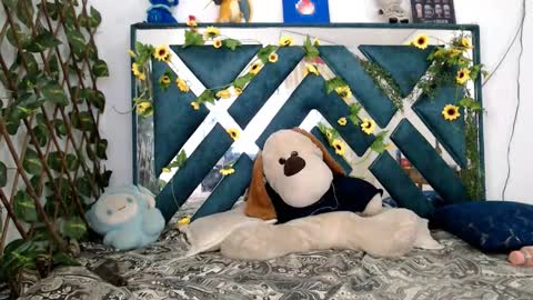 Snapshot of charly_evans60 chatting on December 5, 3:26 am charly_evans60 online show from December 5, 3:26 am