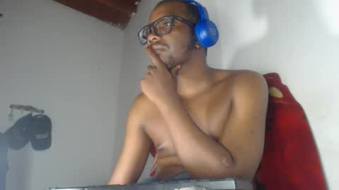 charly_vergonti_ online show from September 15, 10:04 am