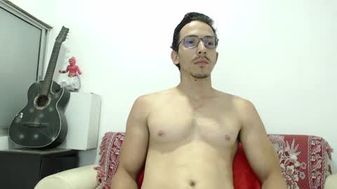   online show from August 9, 2:55 pm