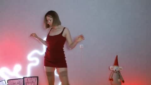 Michelle  online show from January 7, 7:10 am