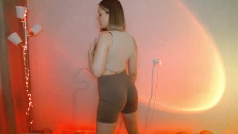 Michelle  online show from January 27, 9:13 am