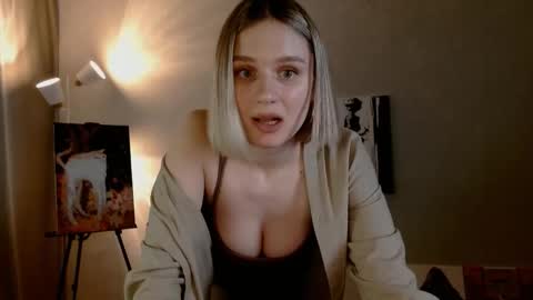 Michelle  online show from November 10, 6:45 am