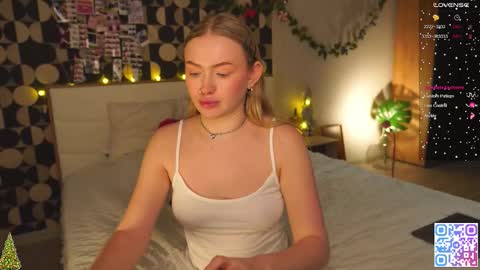 my fansly Charming daisy              My Wishlist  for new toys     online show from January 6, 4:00 pm