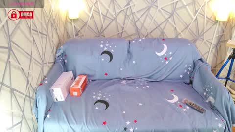 CharmingLIA online show from November 3, 6:09 pm