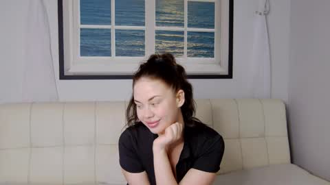 charming_lolla online show from October 30, 12:01 am