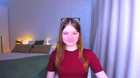Snapshot of charminglookeva chatting on June 10, 4:23 am Im Eva online show from June 10, 4:23 am