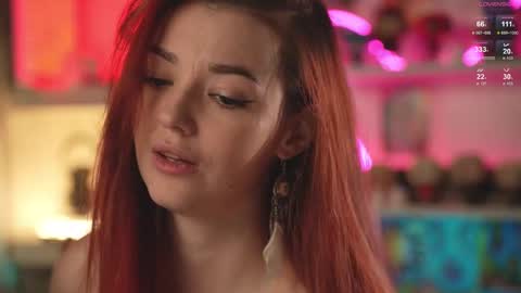 Snapshot of charmings_054 chatting on February 28, 5:15 pm Belle and Miley online show from February 28, 5:15 pm