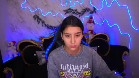 Snapshot of charmmocco chatting on January 22, 6:42 am SweetMoco online show from January 22, 6:42 am