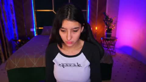 Snapshot of charmmocco chatting on January 27, 6:52 am SweetMoco online show from January 27, 6:52 am