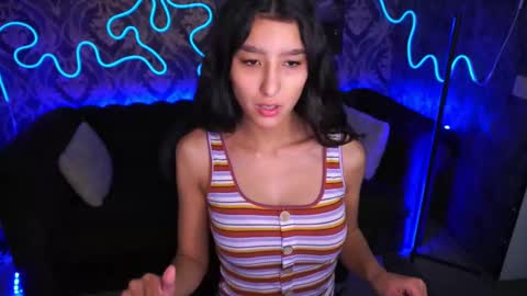 Snapshot of charmmocco chatting on January 28, 8:04 am SweetMoco online show from January 28, 8:04 am