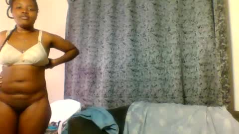 Snapshot of charmy_shanny chatting on December 1, 8:41 am charmy_shanny online show from December 1, 8:41 am