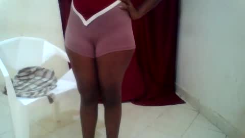 Snapshot of charmy_shanny chatting on December 3, 8:45 am charmy_shanny online show from December 3, 8:45 am