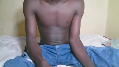 charmzboy online show from October 15, 5:51 am