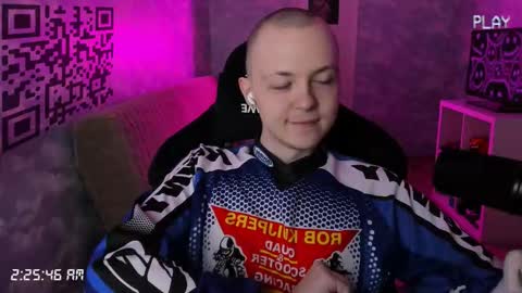 lynxy online show from December 3, 11:25 pm