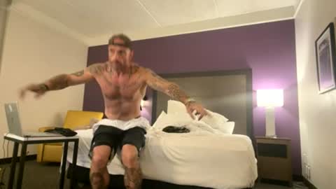 Snapshot of chase2attract chatting on June 16, 11:07 pm Chase2Attract online show from June 16, 11:07 pm
