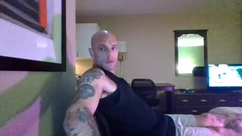 Snapshot of chase2attract chatting on June 24, 7:29 am Chase2Attract online show from June 24, 7:29 am