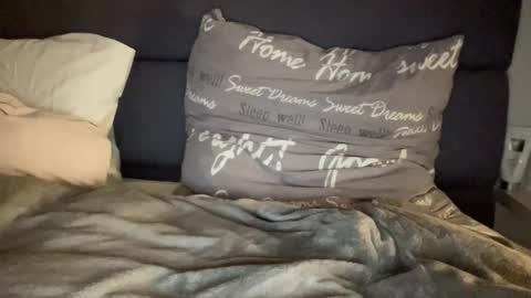 Snapshot of chase_vicky chatting on October 25, 6:46 pm Vicky online show from October 25, 6:46 pm