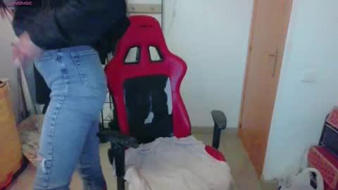 Snapshot of chased12 chatting on November 2, 1:08 am Chasey online show from November 2, 1:08 am