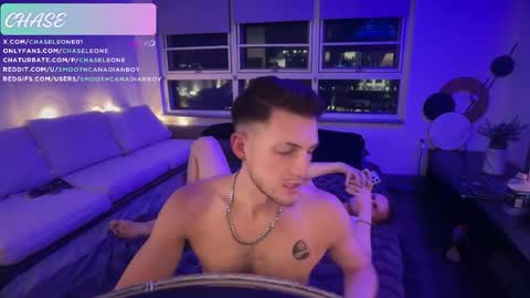 SmoothCanadianBoy online show from April 28, 2:27 am