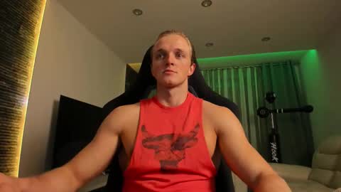 Snapshot of chasereed_ chatting on November 30, 8:13 pm Chase Reed online show from November 30, 8:13 pm