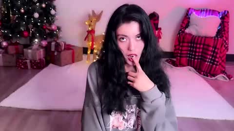 Snapshot of chasmic chatting on December 25, 1:41 pm JASMINE usually going live about 2 am UTC online show from December 25, 1:41 pm