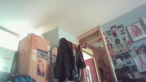 lee online show from May 10, 12:54 pm