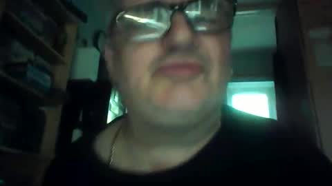 lee online show from May 11, 7:11 pm