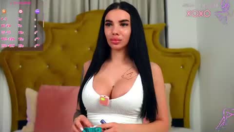 Snapshot of chaturbarbie_ chatting on June 10, 10:19 pm Velma online show from June 10, 10:19 pm