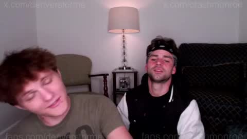 Snapshot of chaturcrash chatting on May 24, 4:39 am Crash Monroe online show from May 24, 4:39 am
