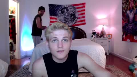 Snapshot of chaturcrash chatting on July 7, 7:23 am Crash Monroe online show from July 7, 7:23 am