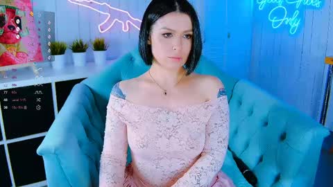 Snapshot of chaturkaterina chatting on June 4, 11:55 pm Miss Harmony online show from June 4, 11:55 pm