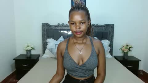 Snapshot of chayenie chatting on May 17, 5:05 am Cheyenne online show from May 17, 5:05 am