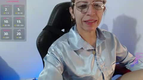 Snapshot of chayla_ruiz chatting on June 26, 10:19 am CHAYLA VICTORIA RUIZ online show from June 26, 10:19 am