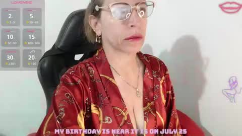 Snapshot of chayla_ruiz chatting on July 7, 9:57 am CHAYLA VICTORIA RUIZ online show from July 7, 9:57 am