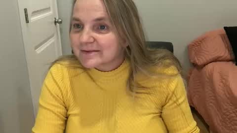 chealsiek online show from September 20, 1:28 am