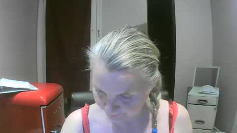 chealsiek online show from October 3, 11:13 pm