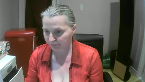 chealsiek online show from October 8, 11:24 pm