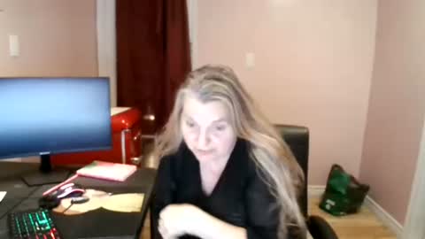 chealsiek online show from October 27, 12:15 am