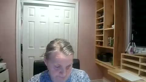 chealsiek online show from December 4, 2:43 am