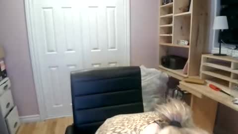 chealsiek online show from December 22, 2:30 am