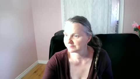 chealsiek online show from May 23, 5:06 pm