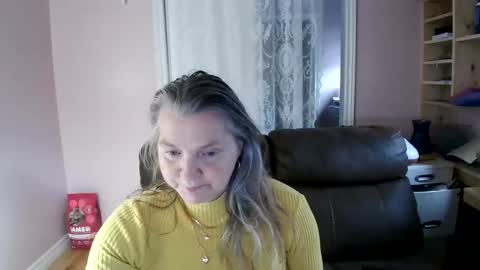 chealsiek online show from June 7, 12:53 pm