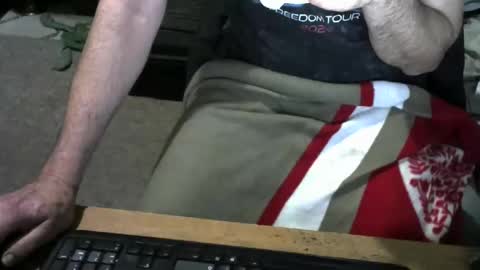 Snapshot of chefy999 chatting on October 19, 11:11 am chefy online show from October 19, 11:11 am