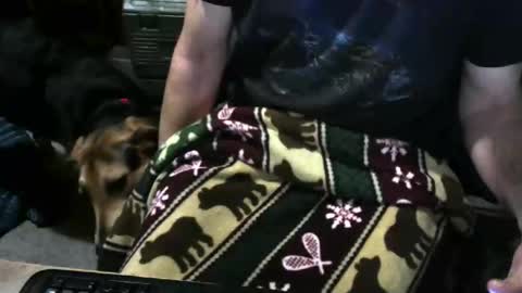 Snapshot of chefy999 chatting on December 1, 12:10 pm chefy online show from December 1, 12:10 pm