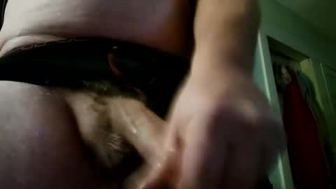 Snapshot of cheifedwahoo chatting on December 2, 3:34 am cheifedwahoo online show from December 2, 3:34 am