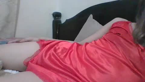 chelly4u69 online show from February 25, 2:11 pm