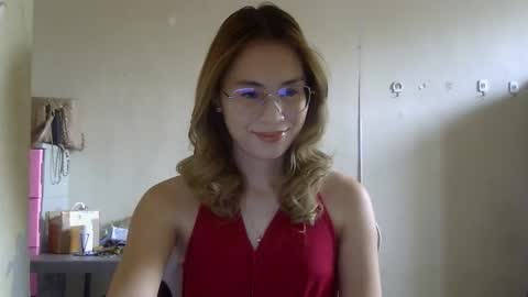 chelly4u69 online show from September 15, 3:50 am